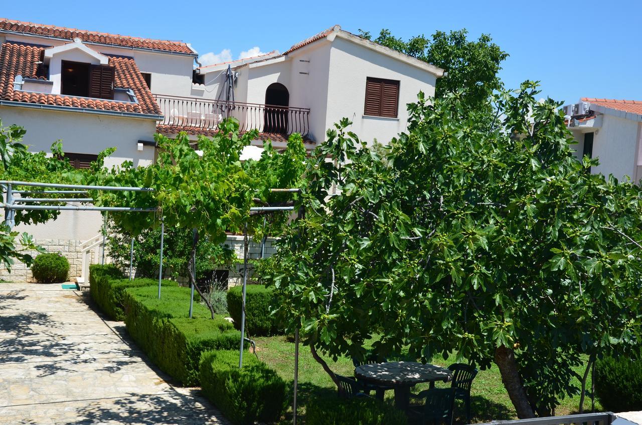Apartments Dara Rogoznica  Exterior photo